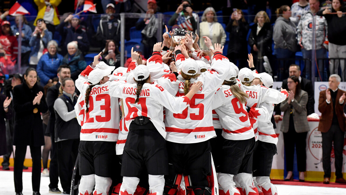 Женская сборная Канады по хоккею выиграла чемпионат мира 13‑й раз в истории