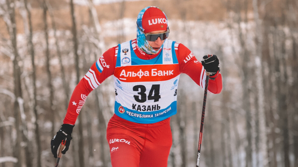 Собакарев и Кириллова показали лучшие результаты в квалификации спринта на этапе КР по лыжным гонкам в Казани