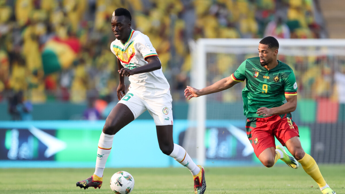 Сборная Сенегала обыграла команду Камеруна и вышла в плей‑офф Кубка африканских наций