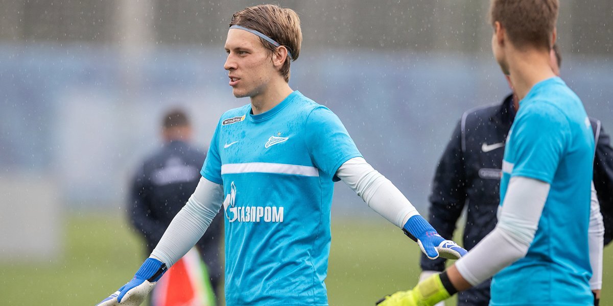 Ловрен в четверг не работал в общей группе «Зенита», Одоевский начал тренировки на поле