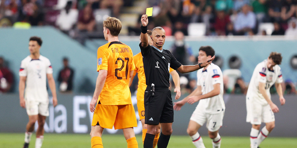Нидерланды — США — 3:1. Де Йонг получил желтую карточку на 87-й минуте матча ЧМ-2022