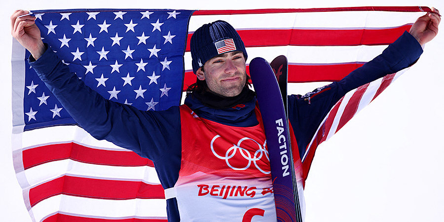 Американский фристайлист Холл завоевал золото в слоупстайле на Олимпиаде