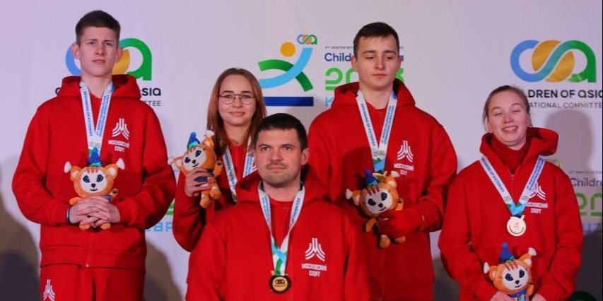 Команда Москвы выиграла золотые медали Игр «Дети Азии» в смешанных соревнованиях по керлингу