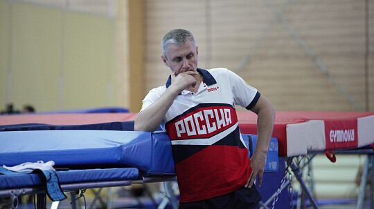 FIG предоставила нейтральный статус трем тренерам российских батутистов