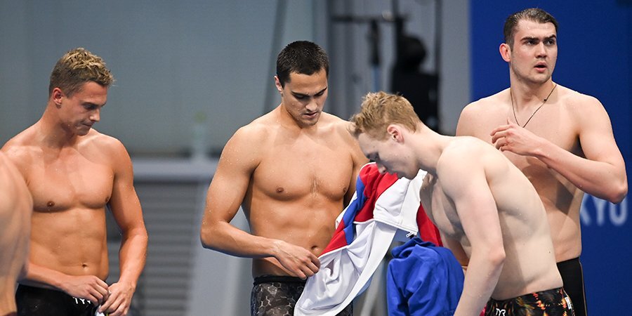 «Наши пловцы дружно облажались. Но спросить нужно с тренеров». Почему сборная России провалилась в бассейне Токио?