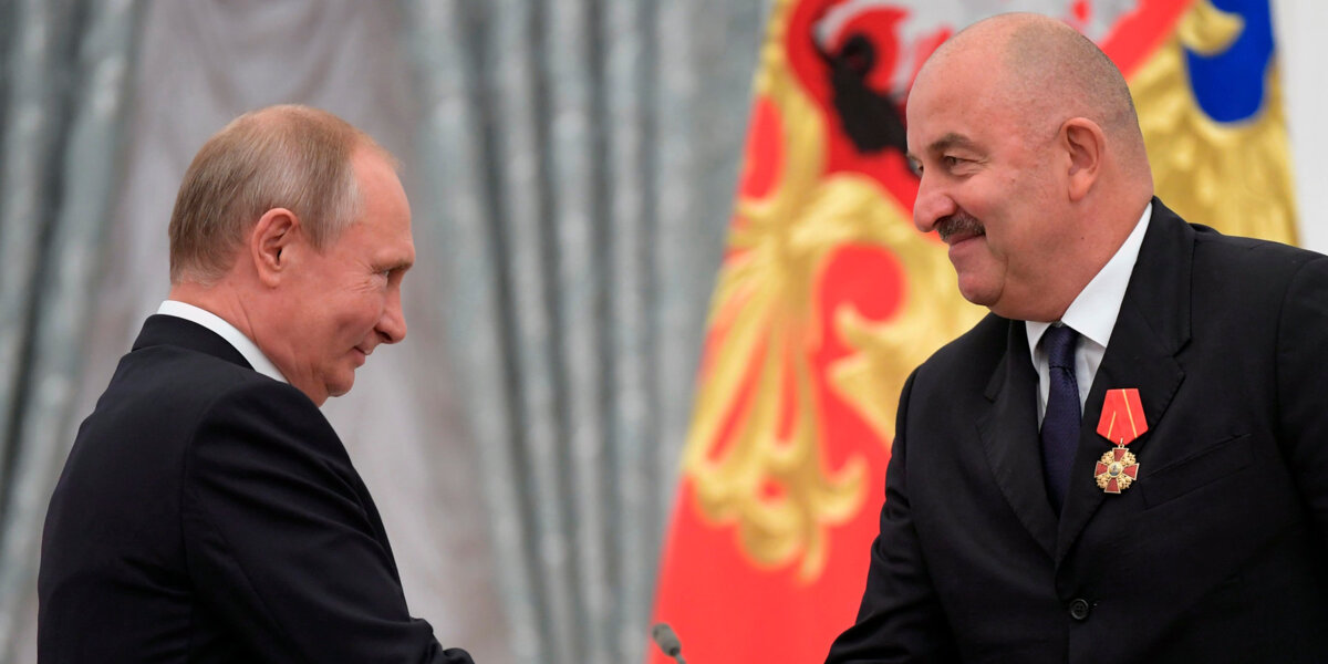Путин вручил государственные награды футболистам и тренерам сборной России