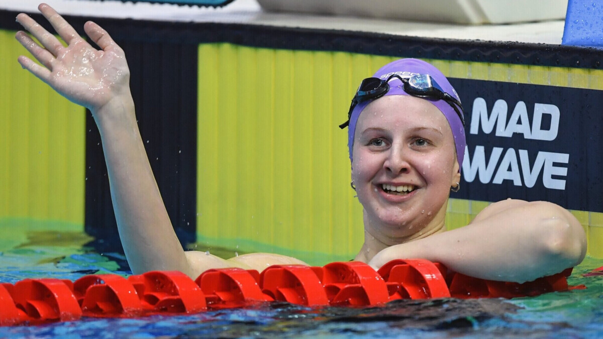 Чикунова победила на дистанции 100 м брассом на ЧР по плаванию на короткой воде, Ефимова — третья