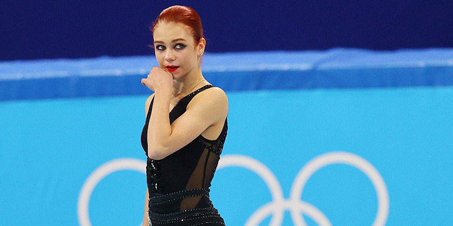 Трусова плакала во время церемонии награждения на Олимпиаде