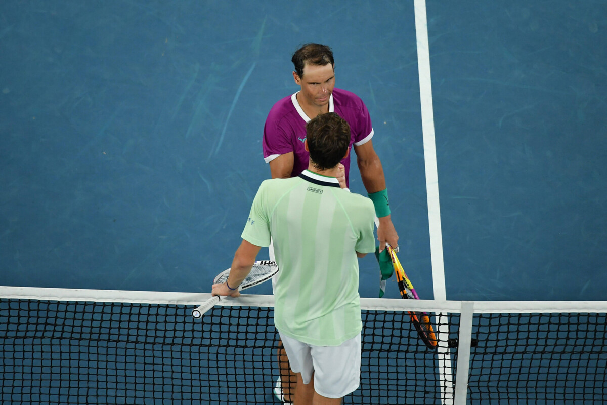 Медведев устал играть в теннис. Тело российского теннисиста не выдержало нагрузок