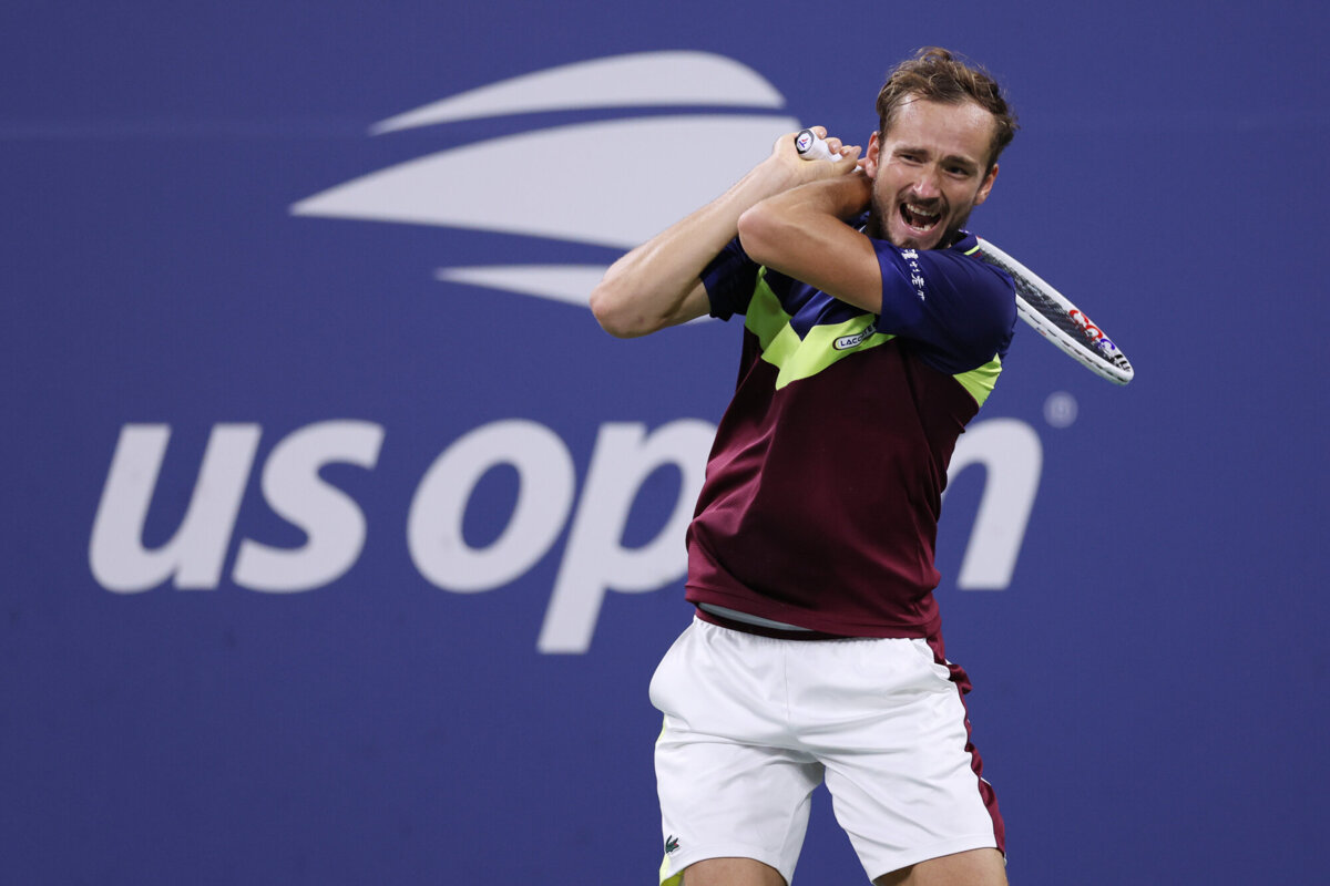 «Вы можете заткнуться?» Медведев устроил шоу одного актера на US Open