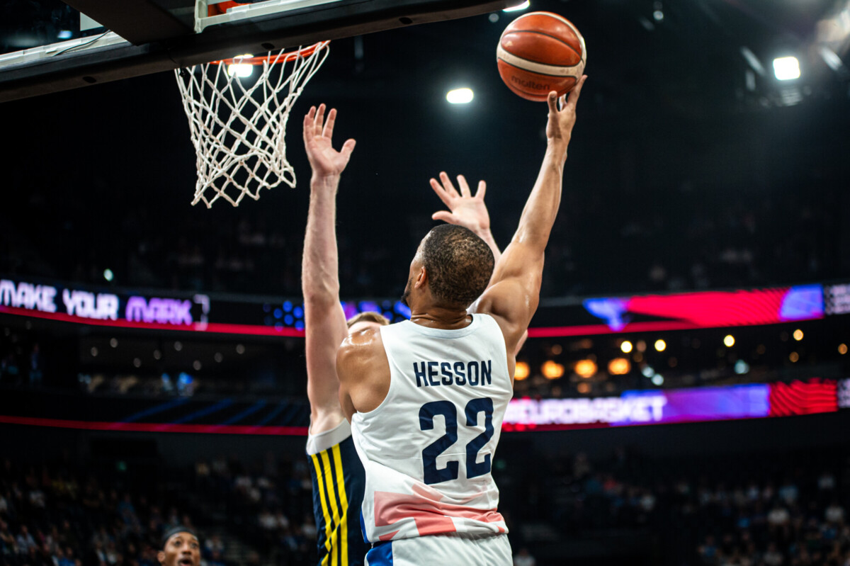 Англичан выкинули из отбора на чемпионат мира. Сборная отстранена от всех турниров