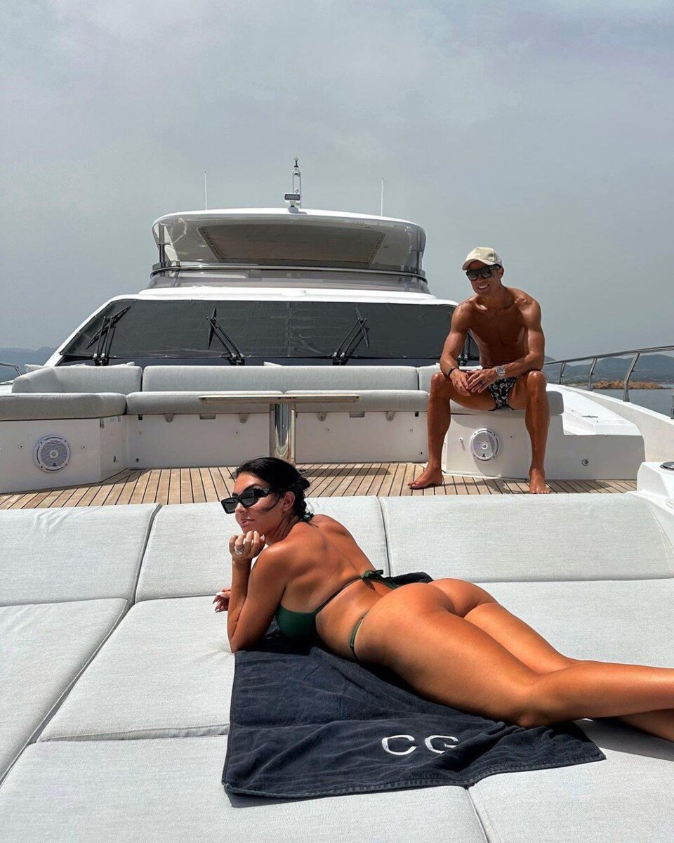Джорджина Родригес голая - горячие фото жены Криштиану Роналду