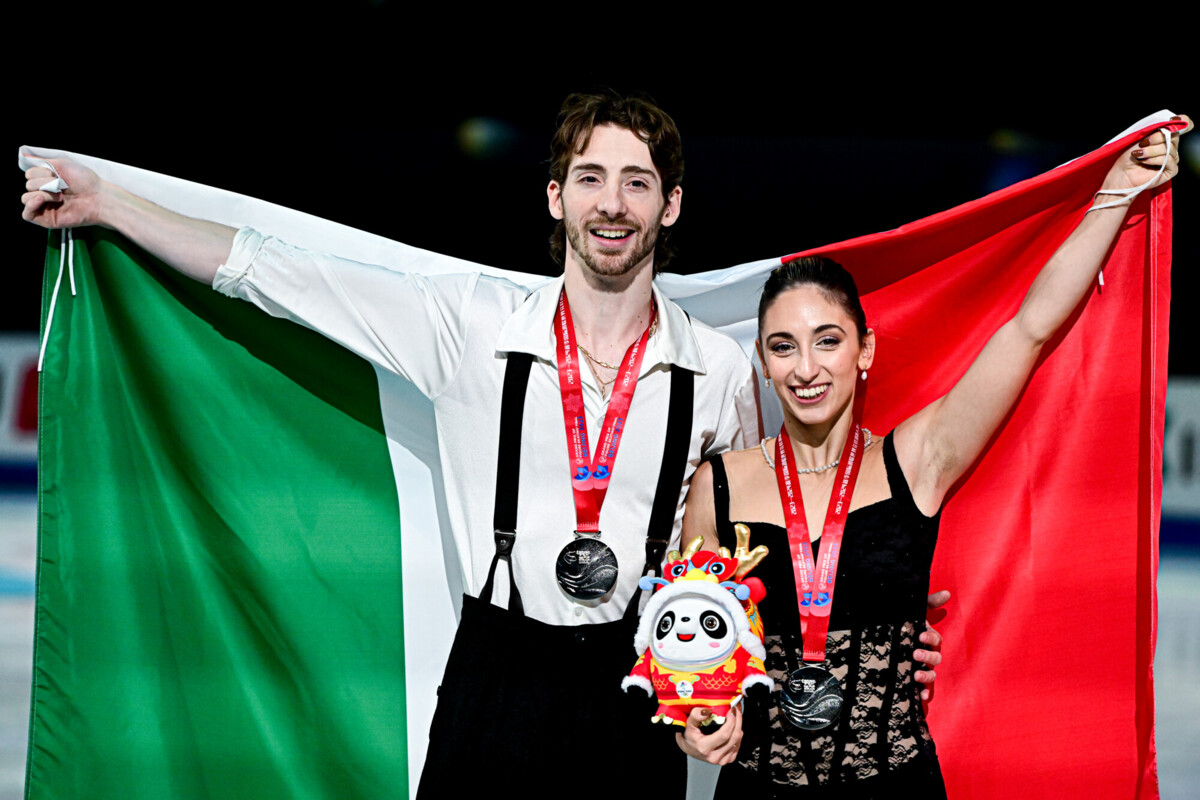 Чемпионат европы сенсации. Чемпионат европы сенсации. Чемпионат европы сенсации. Чемпионат европы сенсации. Ланкин гимнаст.