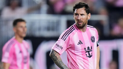 Месси посягнул на вечный рекорд легенды футбола! Роналду такое и не снилось