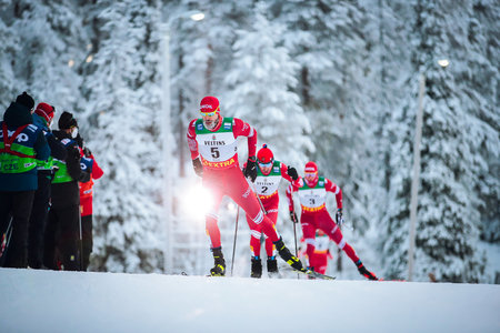 Российских лыжников лишили стартов перед Олимпиадой. Это удар по Большунову и Устюгову
