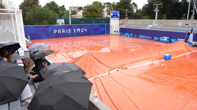 Матчи олимпийского теннисного турнира с участием Котова, Александровой и Весниной не состоятся в субботу из‑за дождя