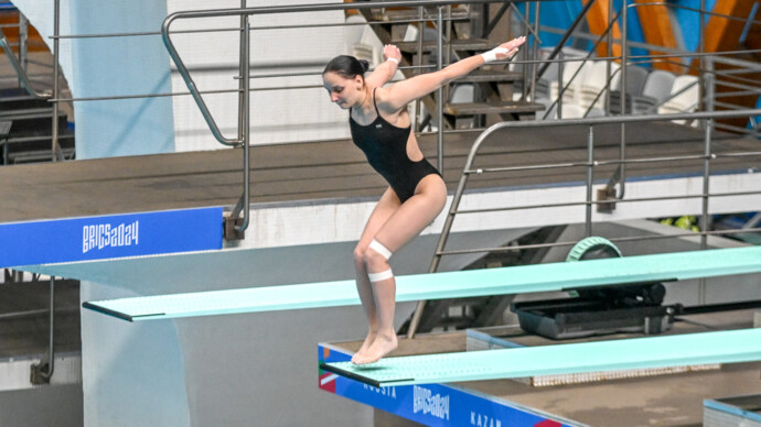Кузина выиграла соревнования по прыжкам в воду с трехметрового трамплина на Играх БРИКС, Ильиных — вторая