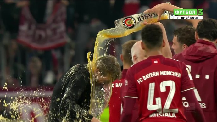 «Бавария» празднует чемпионство в сезоне 21/22 (видео). Чемпионат Германии. Футбол (видео)