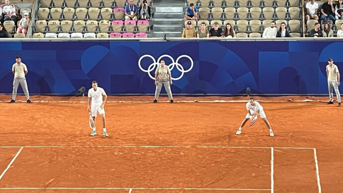 Российские теннисисты Медведев и Сафиуллин выбыли из олимпийского парного турнира, проиграв в первом круге