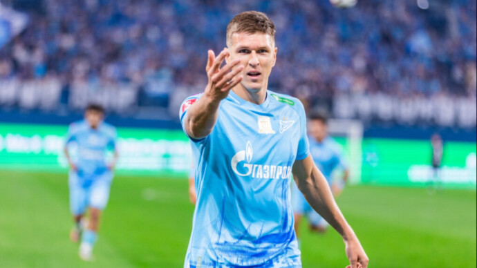 Футболист «Зенита» Соболев: «Я недостаточно забил и отдал. Если работать, голы придут. В прошлом сезоне на меня тоже накидывались»