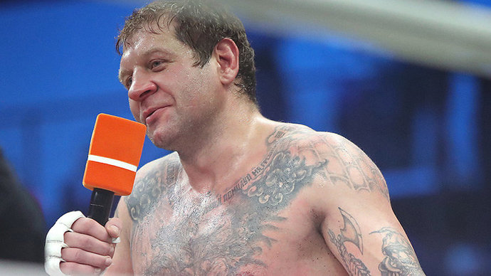 Александр Емельяненко высмеял Сергея Харитонова, который победил в бою на голых кулаках