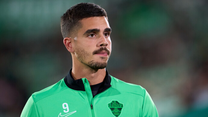 Реал извинился за включение в некролог действующего футболиста Эльче Андре Силву, его перепутали с братом Диогу Жоты