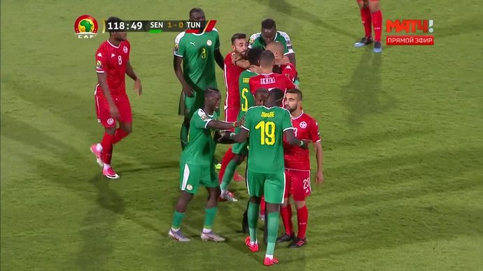 Сенегал - Тунис. Потасовка на поле (видео)