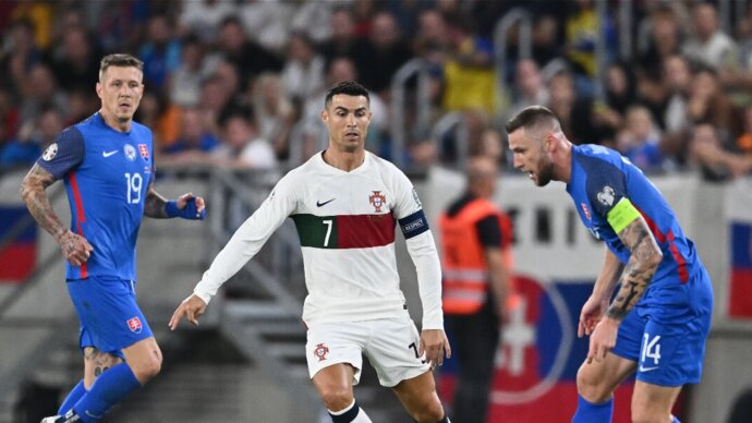 Гол Бруну Фернандеша принес Португалии победу над Словакией в отборе на Евро‑2024