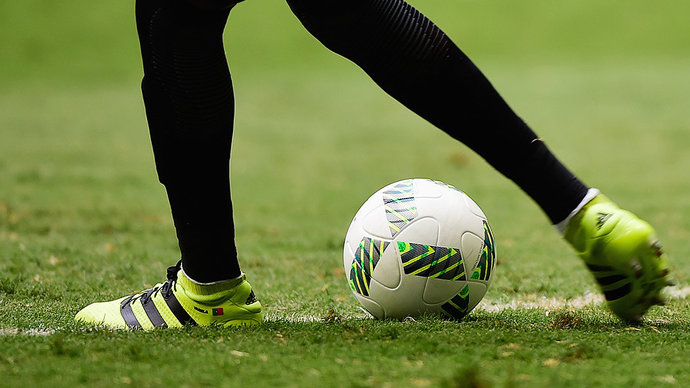 «Смысла инвестировать в иностранных футболистов сейчас нет» — спортивный юрист о решении ФИФА