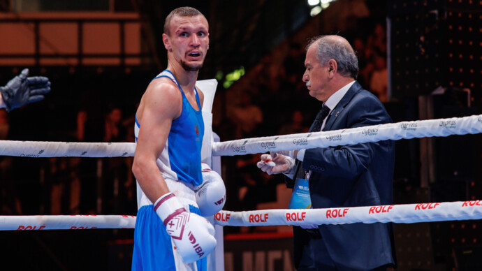 Российский боксер Попов завоевал золото чемпионата мира в Дубае