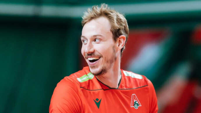 Волейболисты Локомотива поддержали партнера по команде Деру, у которого диагностировали рак