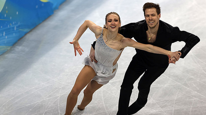 Синицина и Кацалапов превзошли результат мирового рекорда в произвольном танце на выставочном турнире в Саранске