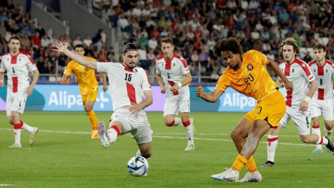 Футболисты молодежной сборной Грузии сыграли вничью с Нидерландами на ЧЕ и вышли в плей‑офф