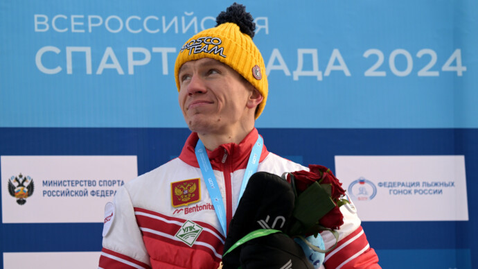 Большунов — перед эстафетой на Спартакиаде: «Не знаю, будет ли завтра 21‑я победа, или придется все четыре этапа бежать»