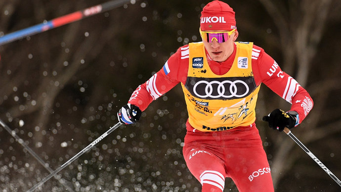Большунов стал пятым в индивидуальной гонке на 15 км на первом этапе «Ски Тура»