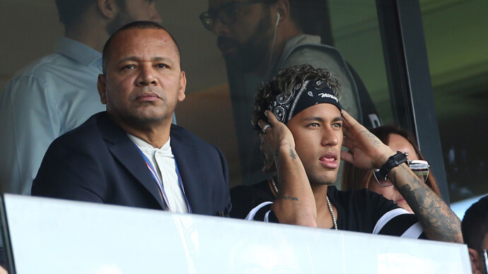 Принадлежащая отцу Неймара компания приобрела права на бренд Pele