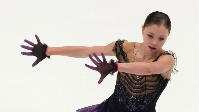 Самоделкина дебютировала на чемпионате Казахстана по фигурному катанию