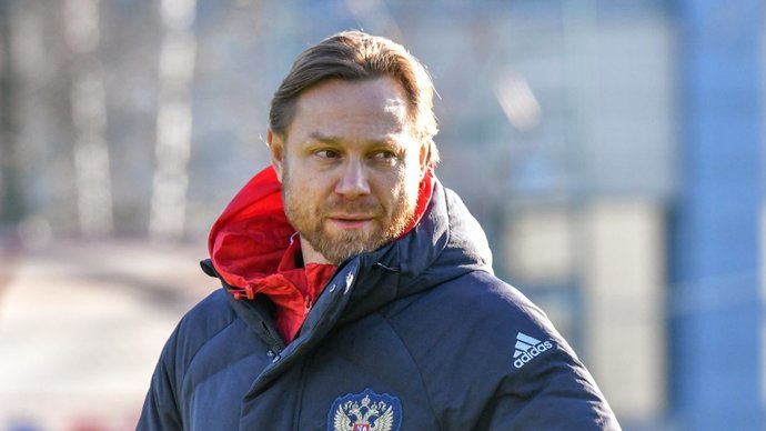 Карпин вызвал в сборную России 10 игроков «Спартака», из «Зенита» и «Динамо» — по четыре