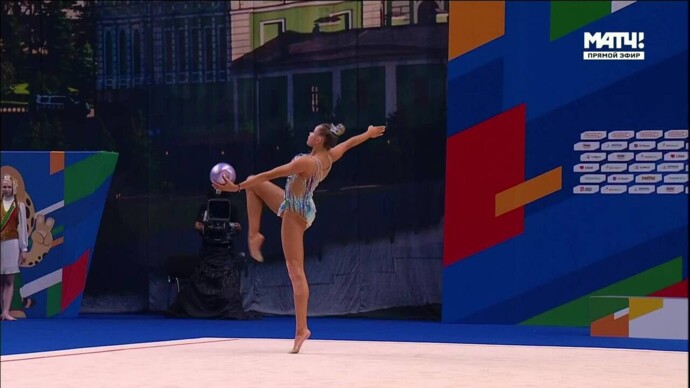 Анна Попова выиграла золото в упражнении с мячом (видео). Художественная гимнастика. Индивидуальная программа. Игры БРИКС (видео)