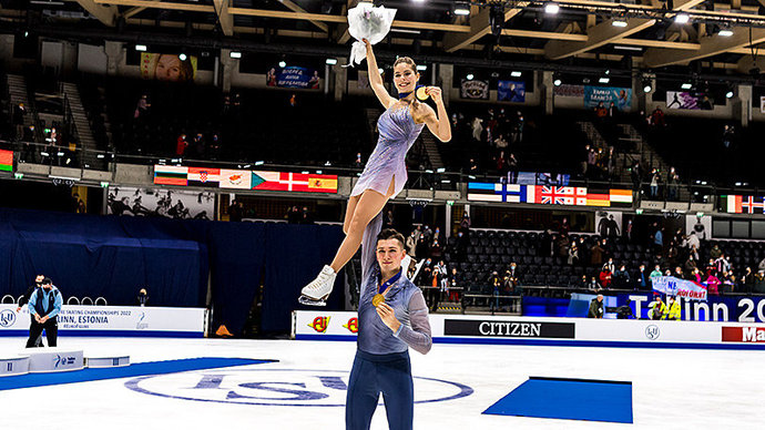Российские пары уничтожили мировые рекорды на чемпионате Европы. То ли будет на Олимпиаде!