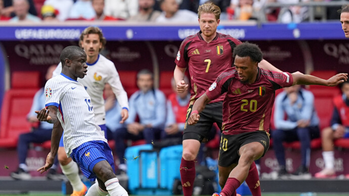 Сборные Франции и Бельгии не забили голов в первом тайме матча 1/8 финала ЕВРО‑2024