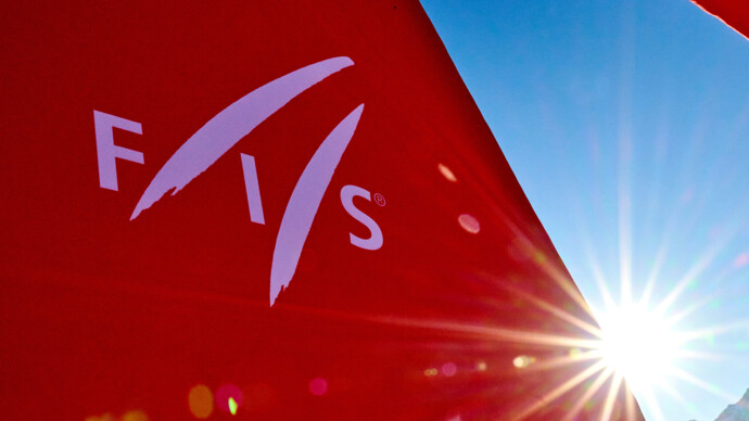 В FIS сообщили, что двое российских и белорусских лыжников примут участие в этапе Кубка мира в Давосе