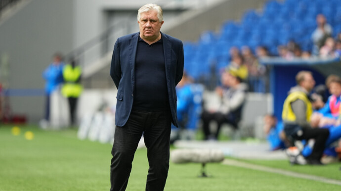 Ташуев покинул пост главного тренера «Факела» по семейным обстоятельствам