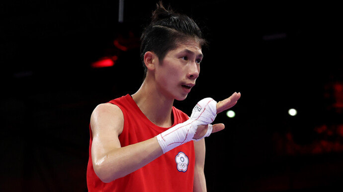 Тайваньская спортсменка, ранее не сдавшая тест на гендерную идентичность, вышла в полуфинал турнира по боксу на Играх‑2024