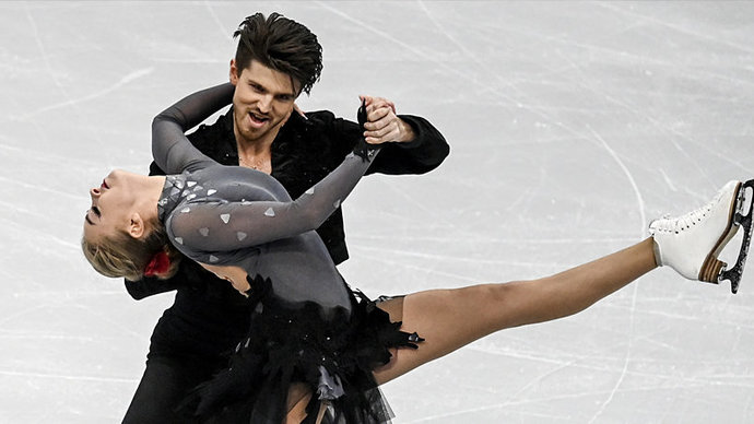 Степанова и Букин лидируют после ритм-танца на чемпионате России