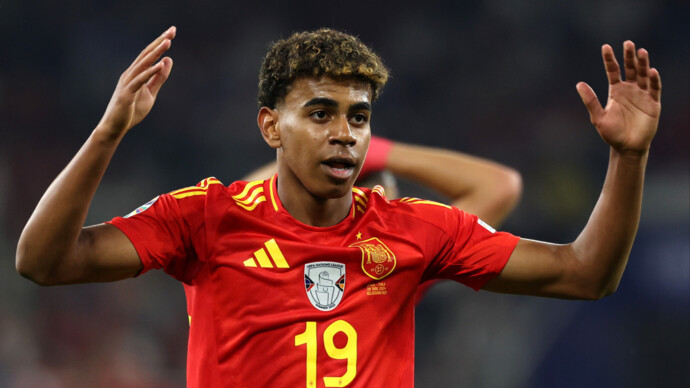 Король Испании схватился за голову, узнав возраст самого юного футболиста сборной на ЕВРО‑2024