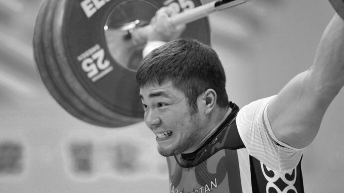 Побеждавший на ЧМ казахстанский тяжелоатлет скончался в 35 лет