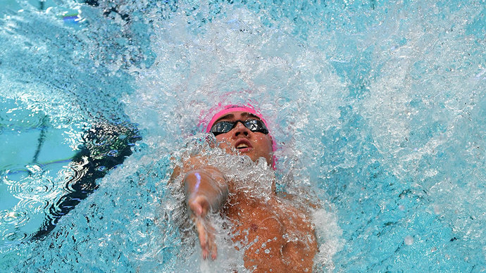 Колесников выиграл золото Спартакиады в заплыве на 100 м на спине