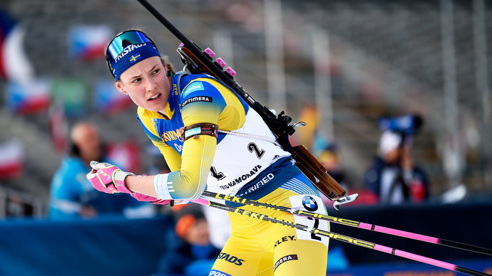 Шведка Эберг выиграла индивидуальную гонку на первом этапе Кубка мира по биатлону