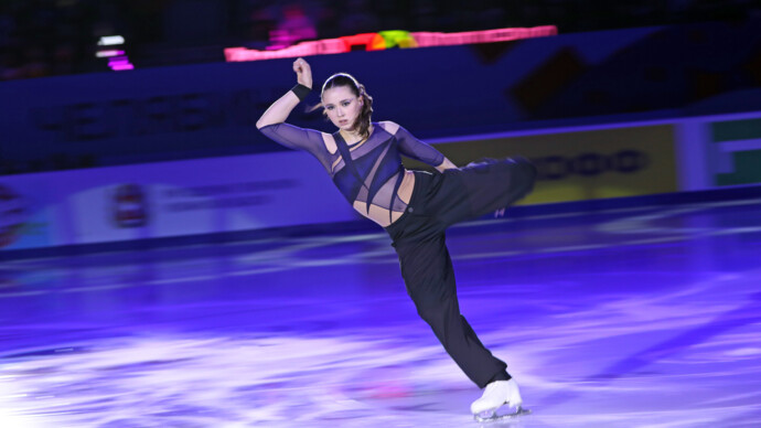Навка рассказала, сможет ли отстраненная за допинг Валиева выступать в ее шоу